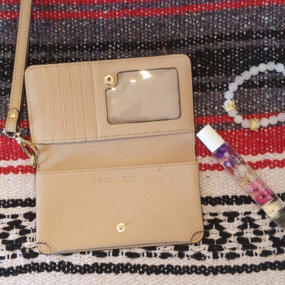 Wallet - Picture 2 of 3